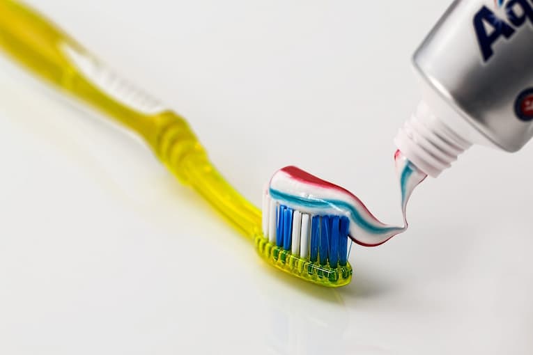 dentifrice solution réparation vitrage