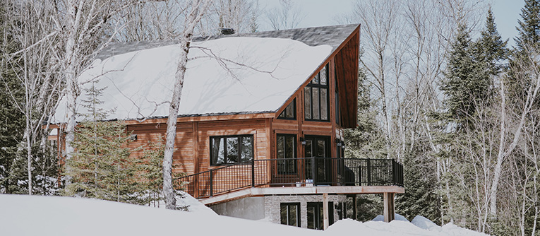 Image maison en hiver neige