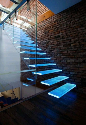 Escalier en verre à led